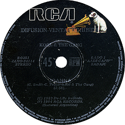 single_sombra_a_la_luz_de_la_luna_arg_s-0351_aside