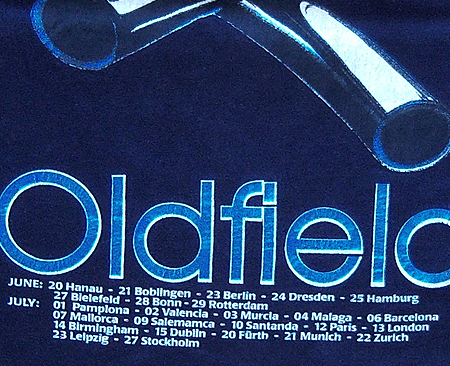 t-shirt_guitars1_fan_back_detail