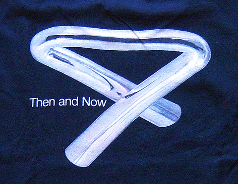 t-shirt_then_and_now_blue_backdetail