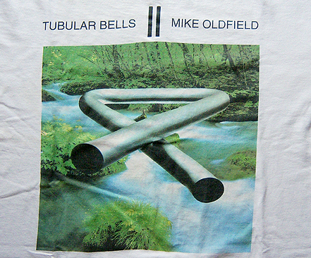 t-shirt_tubular_bells_ii2_lead_detail